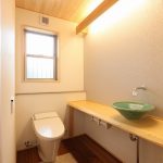 スペース広く和の上品さを感じるトイレ　愛知県長久手市の平屋　施行事例