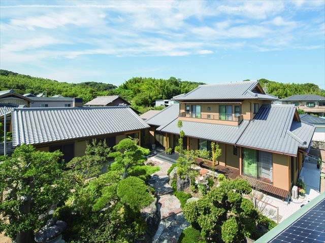 伝統的な和風建築の木造住宅