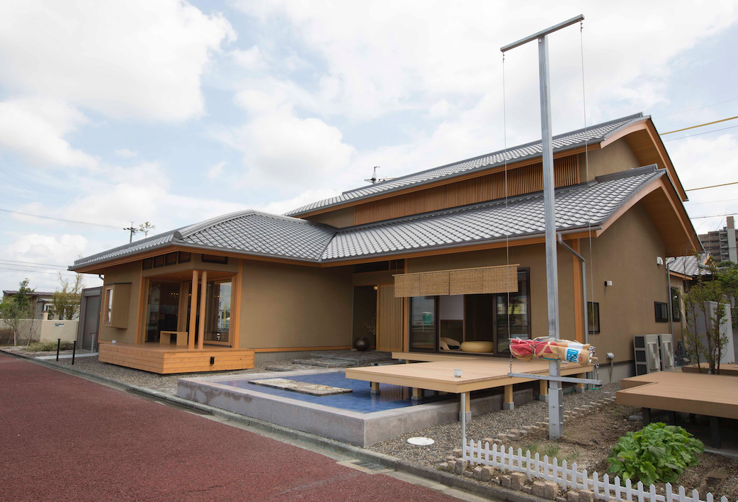 匠の技「むくり屋根」の力強さ | 三和木の家